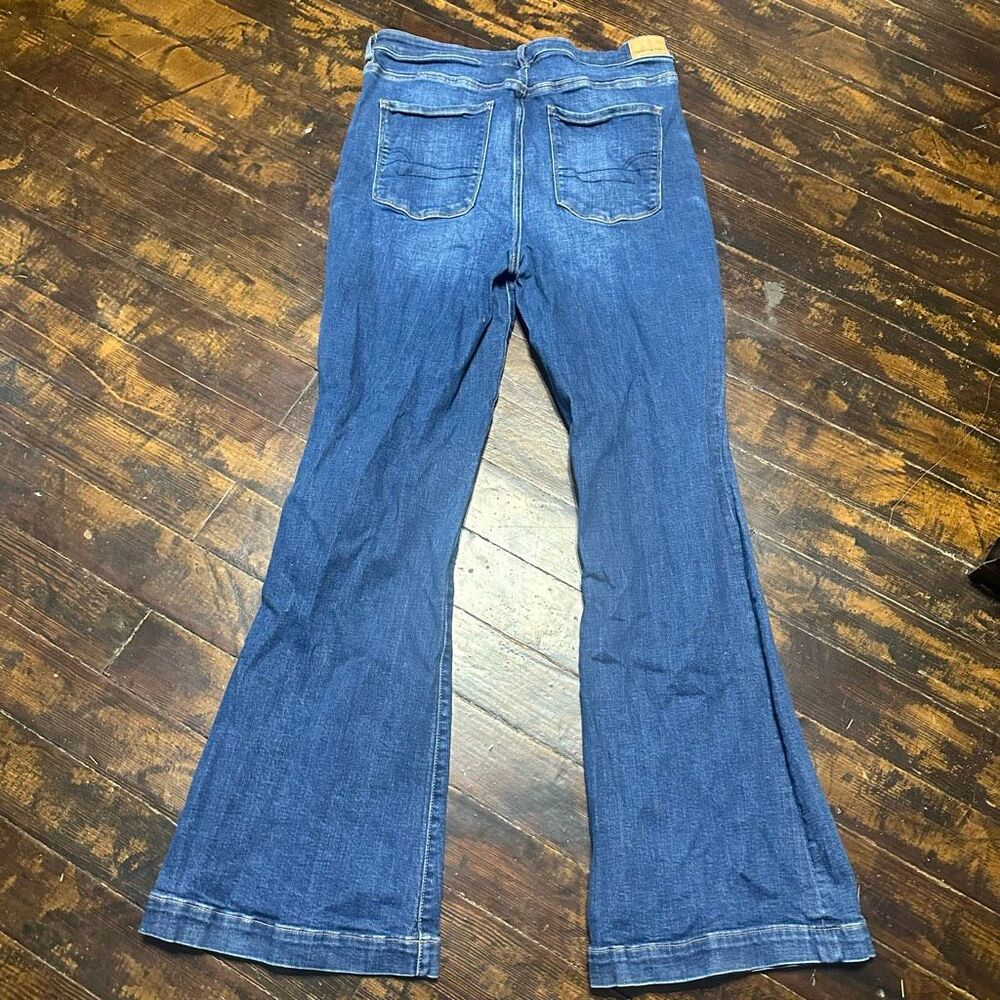 American Eagle super high rise flare 16L normcore jeans - Picture 3 of 3